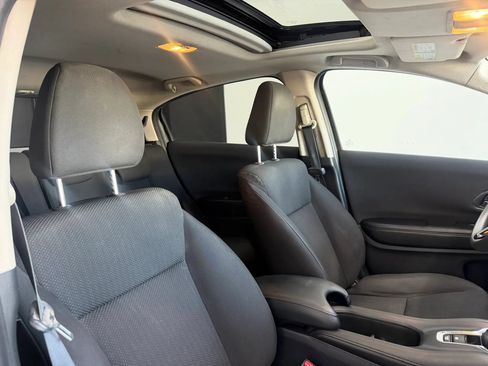 Used 2017 Honda HR-V EX image 27