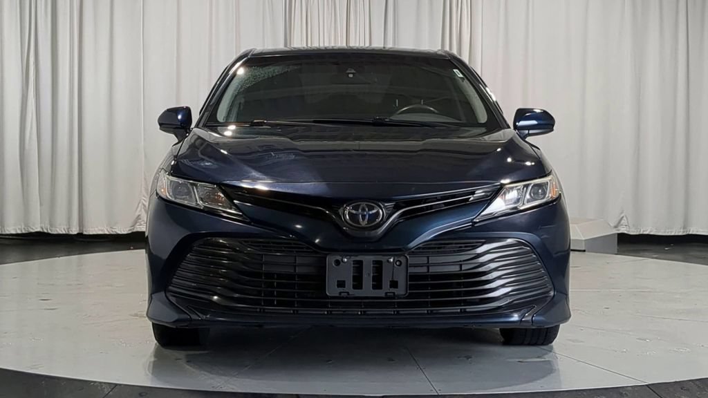 Used 2019 Toyota Camry LE FWD image 9