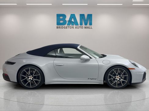 Used 2026 Porsche 911 Carrera 4 GTS AWD/4WD image 7