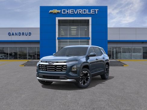 New 2027 Chevrolet Equinox LT w/ LPO, Floor Liner Package AWD/4WD image 8