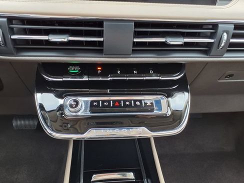 Used 2024 Lincoln Corsair FWD image 28