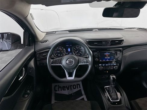 Certified 2020 Nissan Rogue Sport SV image 21