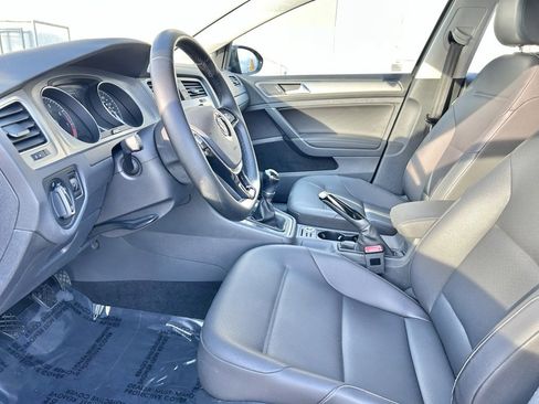 Used 2015 Volkswagen Golf S image 10