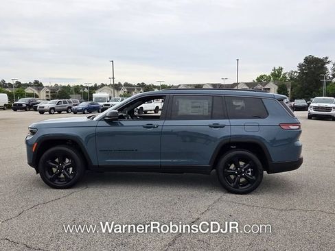 New 2026 Jeep Grand Cherokee L Limited RWD image 4