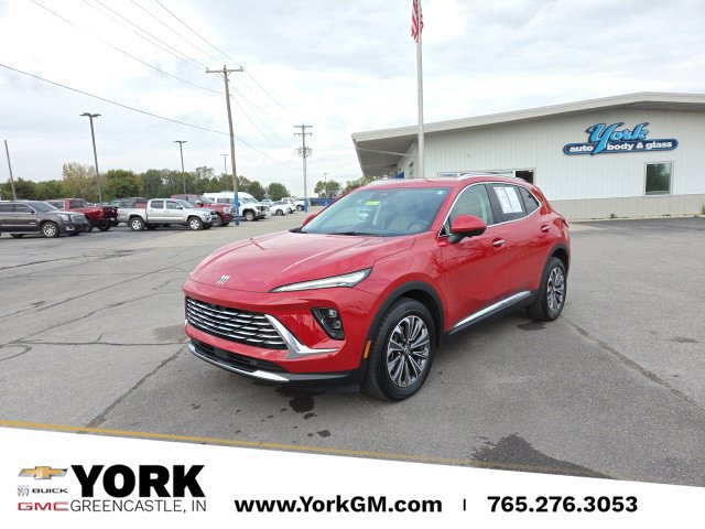 Used 2025 Buick Envision Preferred AWD/4WD image 1