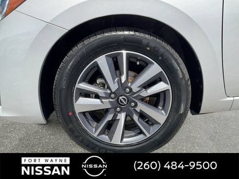 Certified 2024 Nissan Versa SV FWD image 10