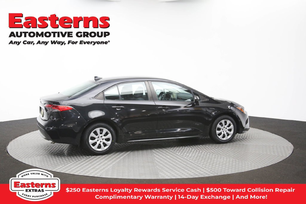 Used 2021 Toyota Corolla LE w/ Carpet Mat Package (TMS) FWD image 46