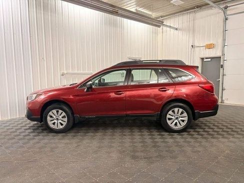 Used 2019 Subaru Outback 2.5i AWD/4WD image 2