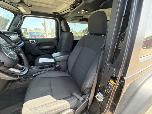 Used 2022 Jeep Wrangler Sport AWD/4WD image 20