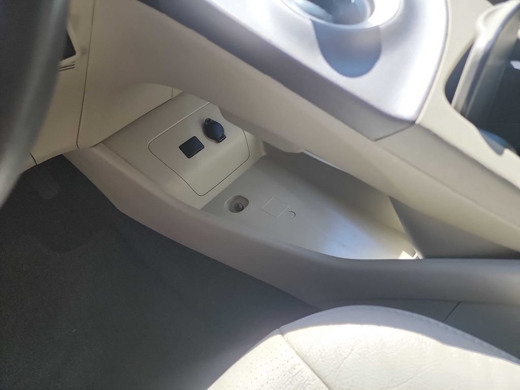 Used 2012 Toyota Prius Three FWD image 22