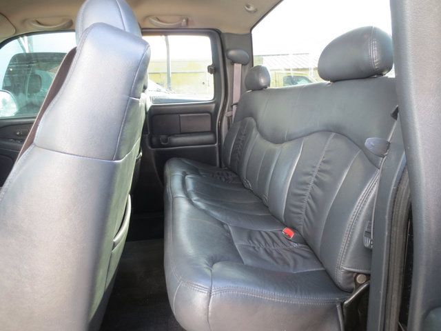 Used 2002 Chevrolet Silverado 2500 LT w/ Off-Road Skid Plate Pkg AWD/4WD image 28
