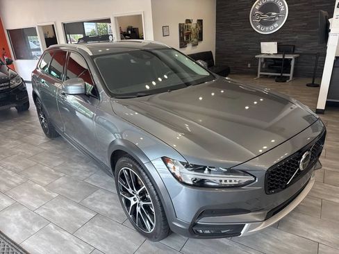 Used 2020 Volvo V90 T6 Cross Country AWD/4WD image 6