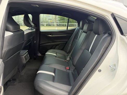 Used 2025 Toyota Camry SE w/ Convenience Package image 26