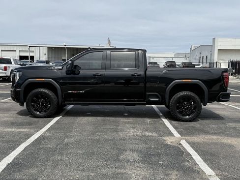 Used 2024 GMC Sierra 2500 AT4 w/ AT4 Premium Plus Package image 8