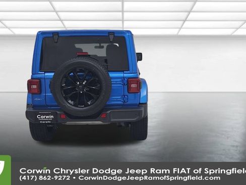 Used 2021 Jeep Wrangler Unlimited Sahara w/ Cold Weather Group image 11