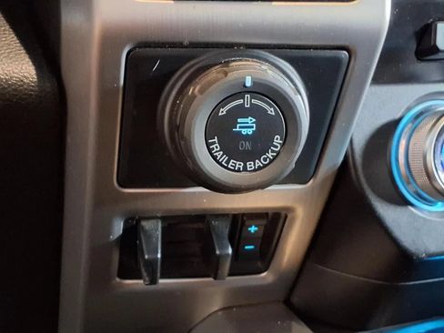 Used 2018 Ford F150 Platinum w/ Technology Package AWD/4WD image 27