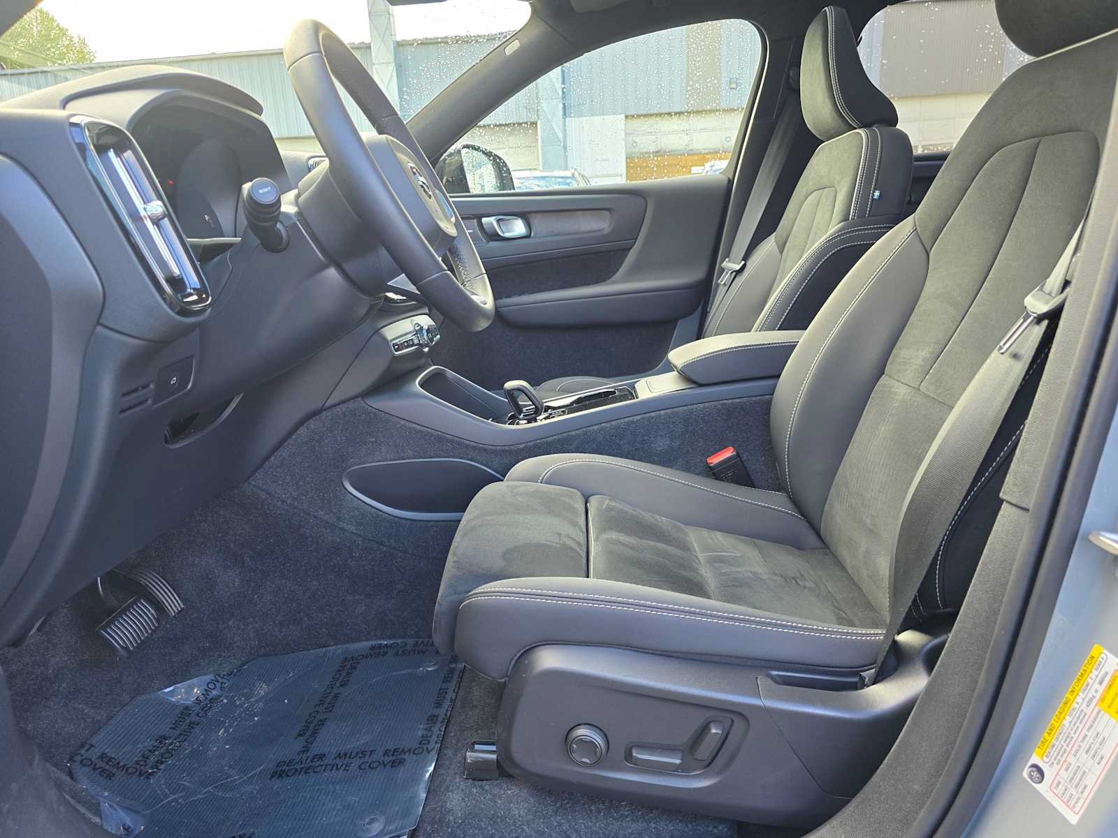 Certified 2024 Volvo XC40 Recharge Ultimate w/ Protection Package Premier AWD/4WD image 20