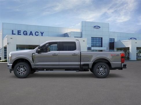New 2026 Ford F250 Lariat w/ FX4 Off-Road Package AWD/4WD image 3