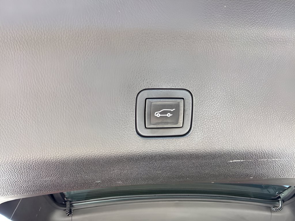 Used 2024 Chevrolet Tahoe High Country AWD/4WD image 28