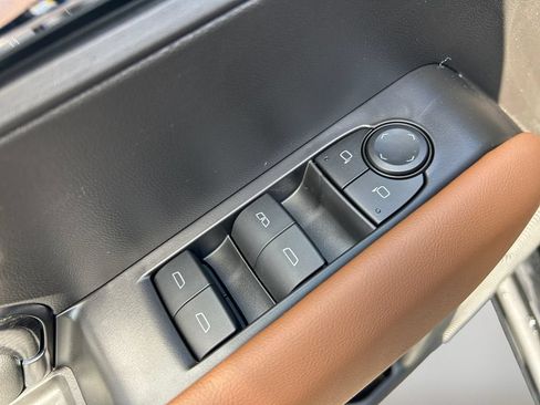 New 2026 GMC Canyon AT4 AWD/4WD image 21