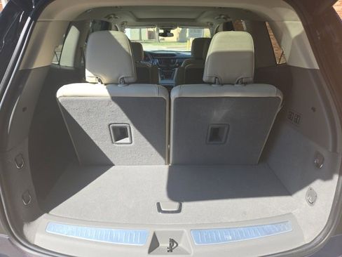 Certified 2025 Cadillac XT6 Premium Luxury image 15