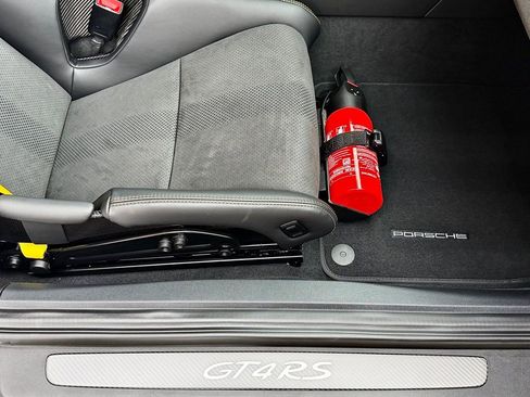 Certified 2025 Porsche 718 Cayman GT4 RS image 30