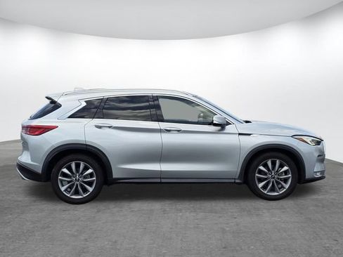 Used 2021 INFINITI QX50 Luxe FWD image 2