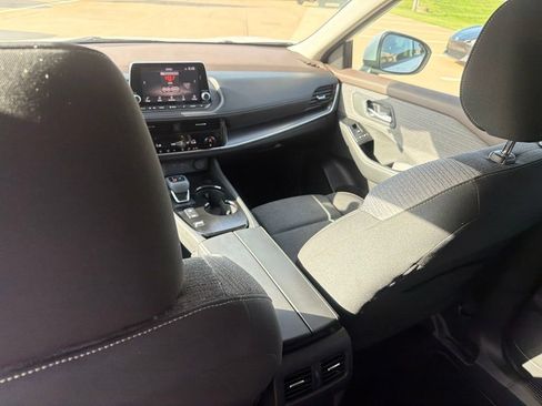 Used 2021 Nissan Rogue SV FWD image 28