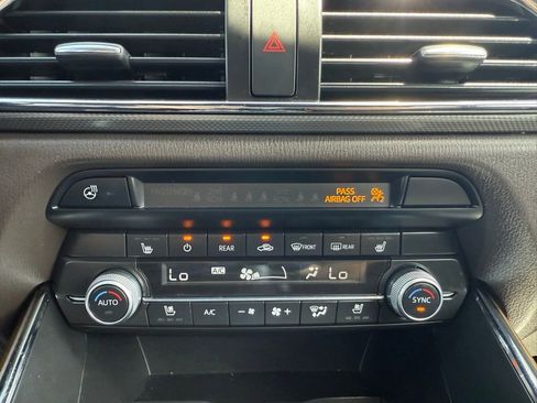 Used 2023 MAZDA CX-9 Signature image 17