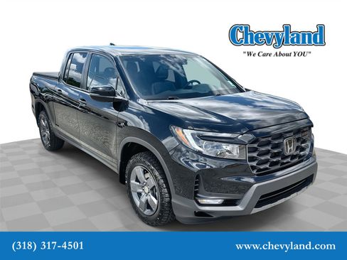 Used 2025 Honda Ridgeline TrailSport image 1