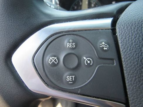 Used 2023 Chevrolet Traverse LT AWD/4WD image 13