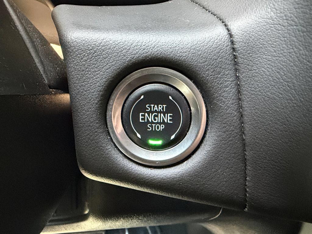 Used 2024 Chevrolet Tahoe Z71 w/ Luxury Package AWD/4WD image 27