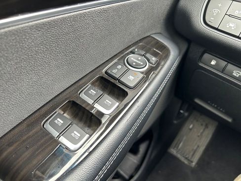 Used 2019 Kia Sorento EX image 20
