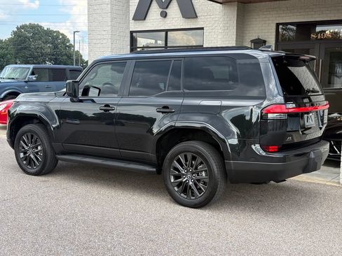 Used 2025 Lexus GX 550 w/ Cold Area Package AWD/4WD image 12