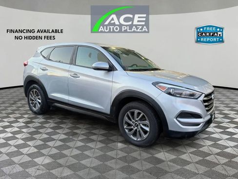 Used 2018 Hyundai Tucson SE image 1
