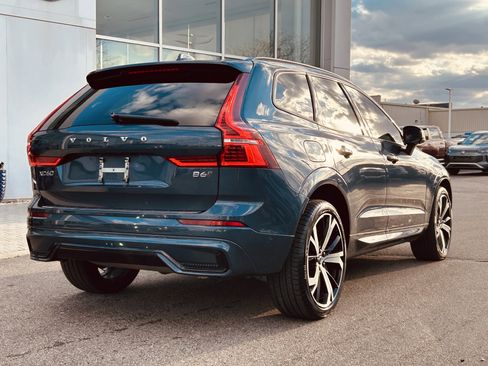 Used 2022 Volvo XC60 B6 R-Design w/ Advanced Package image 7