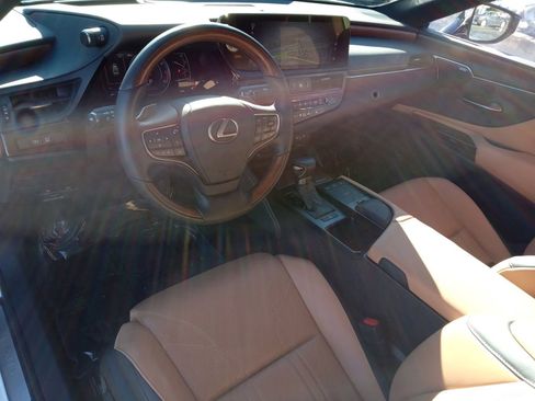 Used 2022 Lexus ES 350 Ultra Luxury w/ Accessory Package image 12