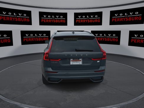 Used 2024 Volvo XC60 T8 Plus w/ Climate Package image 7