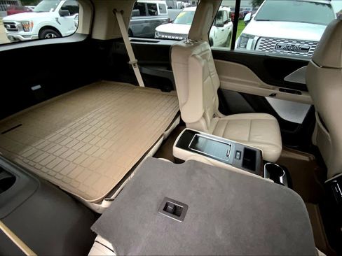 Used 2020 Lincoln Aviator Reserve w/ Equipment Group 202A AWD/4WD image 17