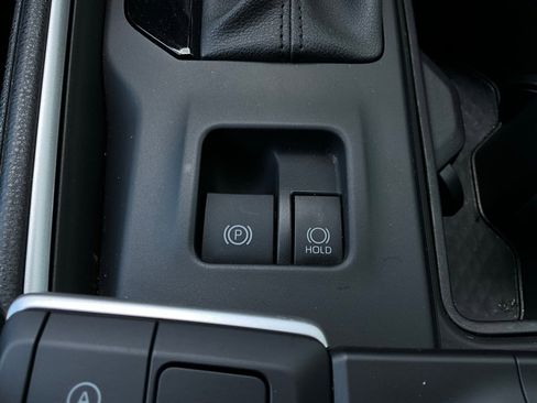 Used 2025 Toyota Grand Highlander FWD image 25