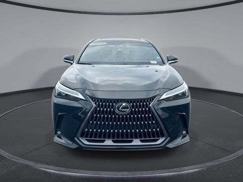 Used 2024 Lexus NX 250 FWD w/ Towing Package (2000 Lbs) image 18
