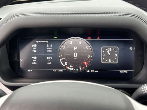 Used 2025 Land Rover Defender 110 S image 15