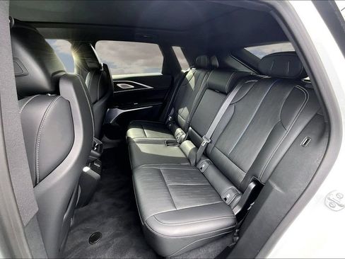Used 2024 Cadillac Lyriq Luxury AWD/4WD image 22