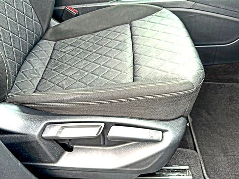 Used 2021 Volkswagen Atlas Cross Sport S FWD image 25