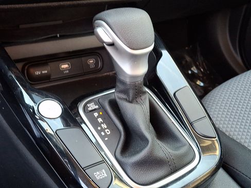 Used 2023 Kia Soul S FWD image 16