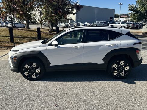 Used 2025 Hyundai Kona SEL image 8