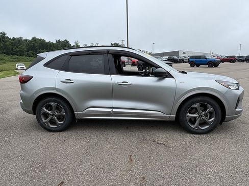 Used 2024 Ford Escape ST-Line w/ Tech Pack #1 FWD image 6
