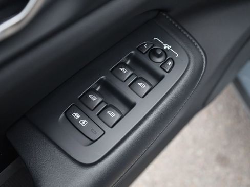 Used 2023 Volvo S60 B5 Plus w/ Climate Package FWD image 17