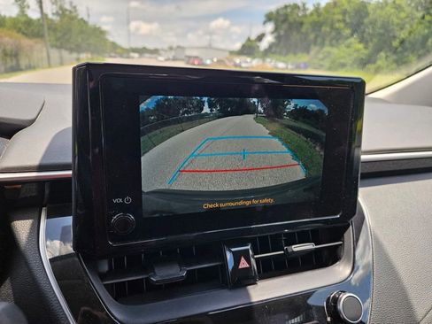Used 2024 Toyota Corolla LE FWD image 24