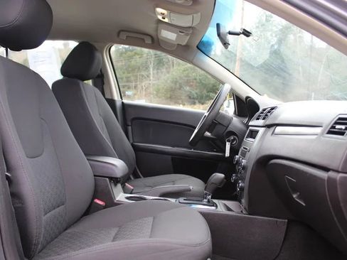 Used 2010 Ford Fusion SE FWD image 16